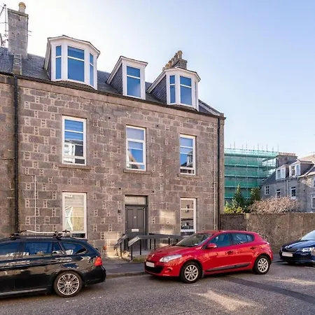 West End @ Netflix @ Newly Built Apartment Aberdeen Exterior photo